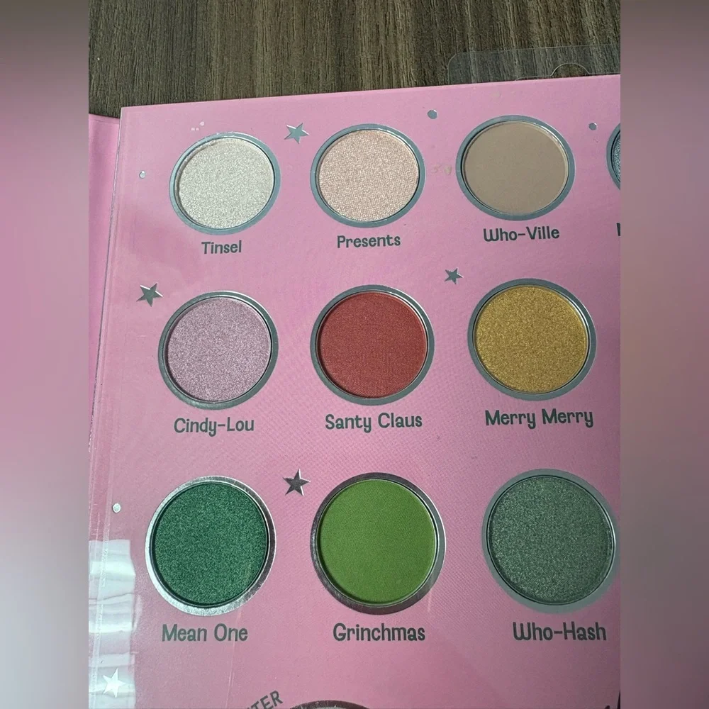 The Grinch Eyeshadow & Face Palette by Taste Beauty
